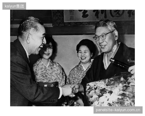 日本队需平衡社区支持与极端气候挑战，后勤保障面临复杂考验。